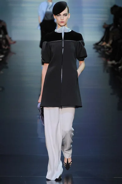 Look 1